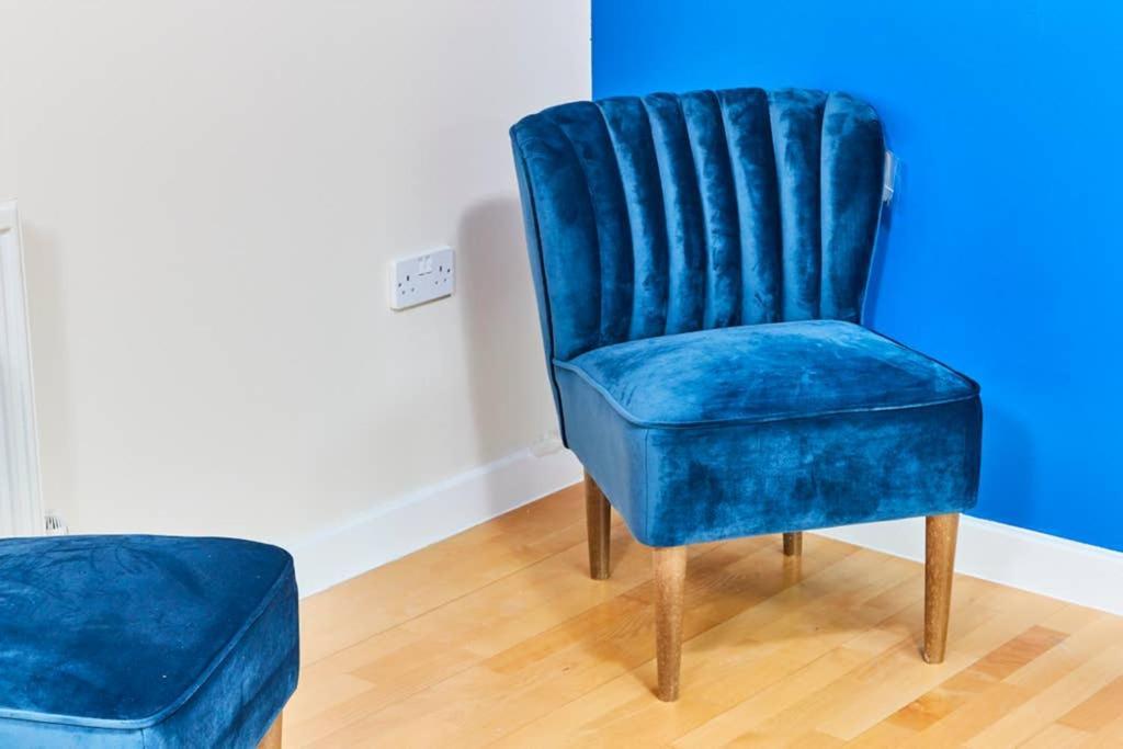 New - The Chique Scandic Cambridge Abode - Parking Екстериор снимка